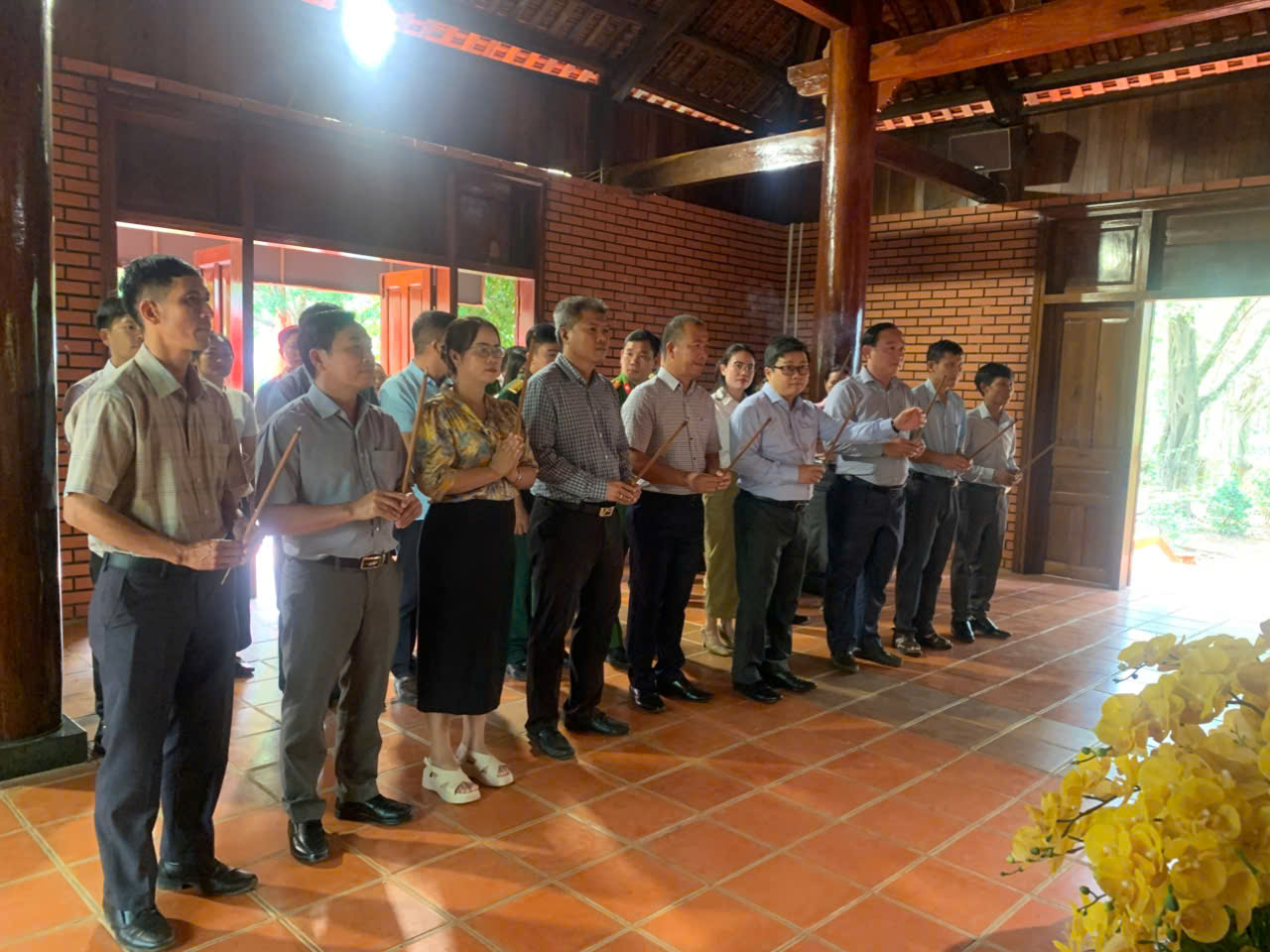 2212191592062091984 (1)